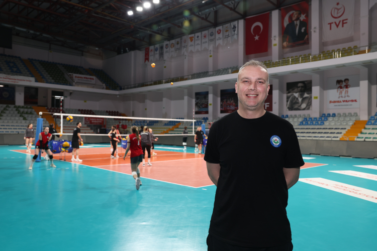 Nilüfer Belediyesi Kadın Voleybol Takımı Play-off Hazır