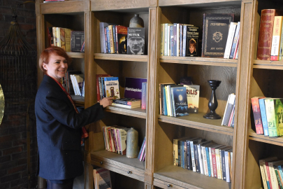 Bir Kitap Biletin Olsun Topluluğu ile kurulan kütüphane açılışı