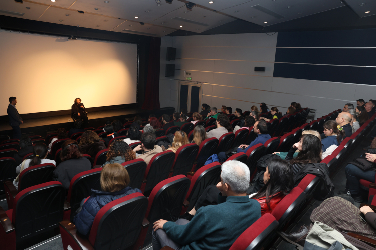 Bir Yönetmenle Söyleşi