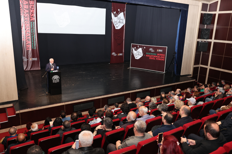 Bursa Araştırmaları Ödülleri Sahiplerini Buldu