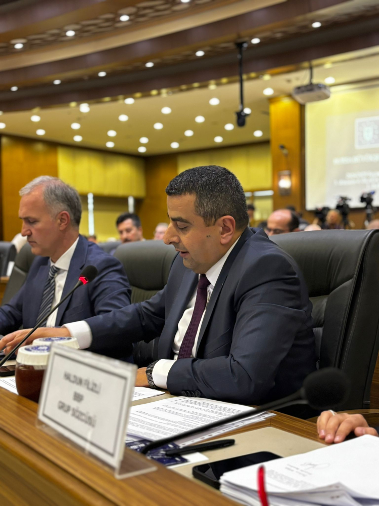 Bursa Başkan Vekili Şahin Biba’nın İlk Meclisi