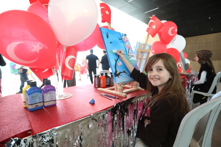 Bursa İnegöl’de 23 Nisan için özel sergi