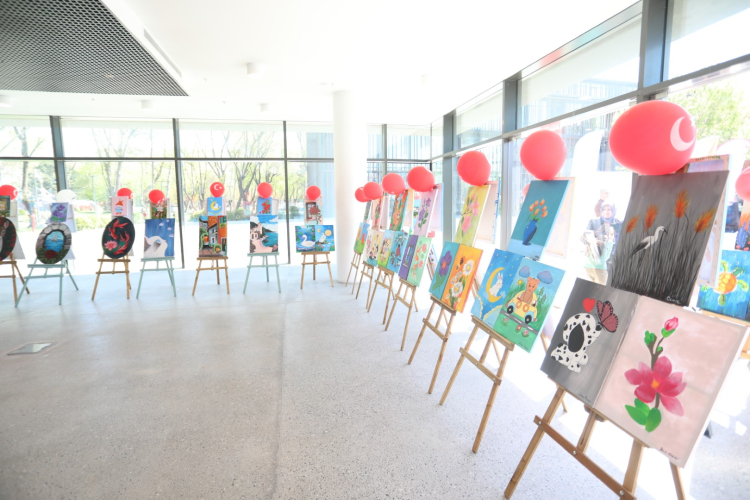 Bursa İnegöl’de 23 Nisan için özel sergi