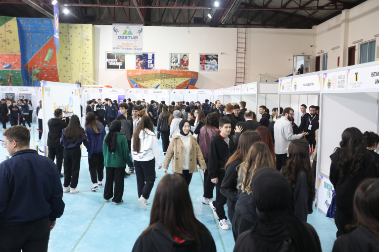 Üniversite ve Meslek Tanıtım Günleri Başladı