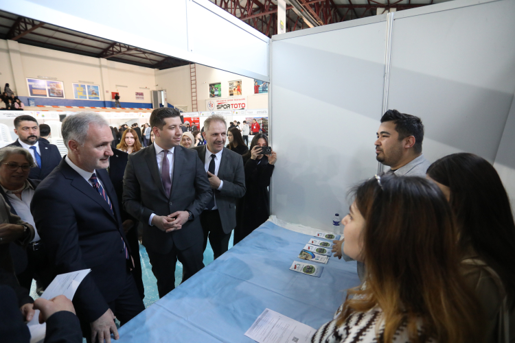 Üniversite ve Meslek Tanıtım Günleri Başladı