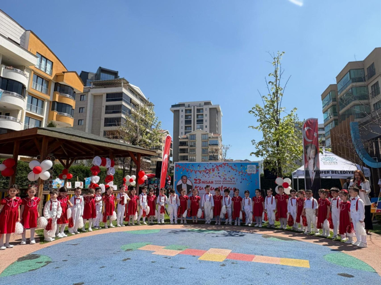 Bursa Nilüfer Kreşlerinde 23 Nisan Neşesi