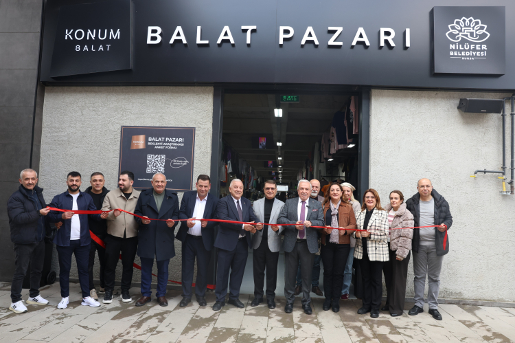Nilüfer Belediyesi Balat'ta giyim pazarı açılışı