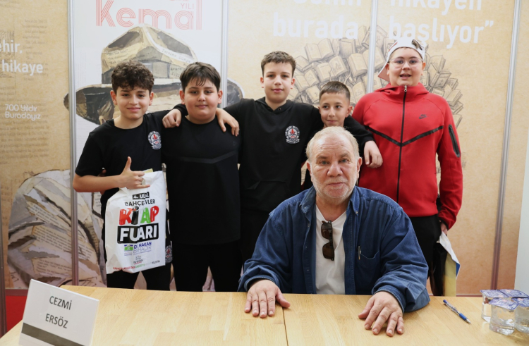 İmza Günleri ve Yazarlarla Buluşmalar