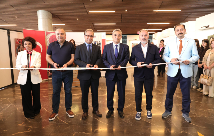 Atatürk’ün Çocuklarından Sanata Bakış Sergisi