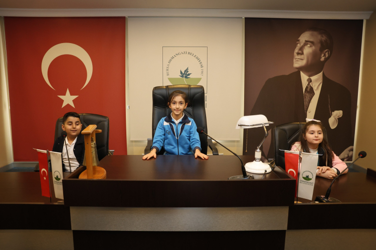Osmangazi Belediyesi, Yerel Yönetimleri Yakından Öğretmek İçin Çocukları Ağırladı