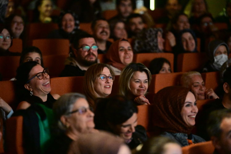 Bursa Yıldırım'da Kahkaha Tufanı