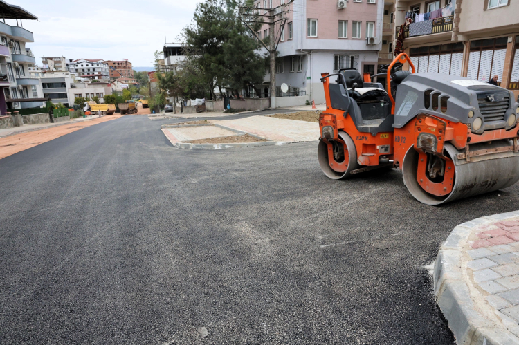 Hamitler Mahallesi’nde Yaya Güvenliği ve Ulaşım Konforu Artıyor