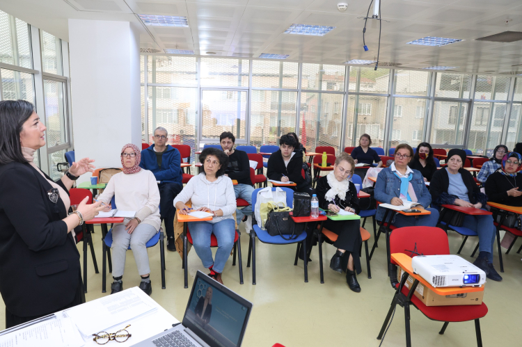Bursa'da OSMEK Girişimcilik Eğitimiyle Gelecek Şekillendiriliyor