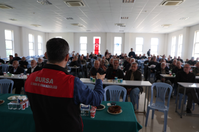 Zeytin Üreticileri İçin Sahada Eğitimler Sürüyor