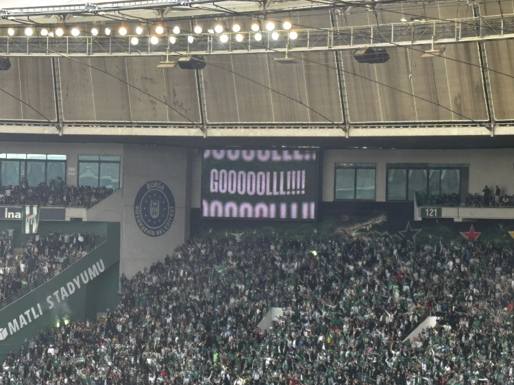 Bursa Büyükşehir Belediyesi Dev Ekranlar ve Halk Kutlaması