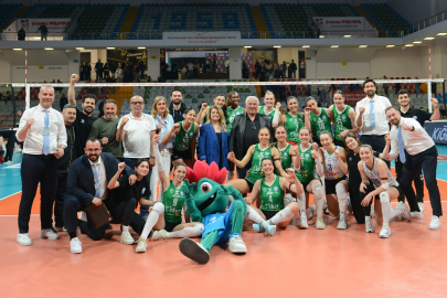 Nilüfer Belediyespor Eker Kadın Voleybol Takımı, Play-Off mücadelesinde THY ile evinde karşılaştı